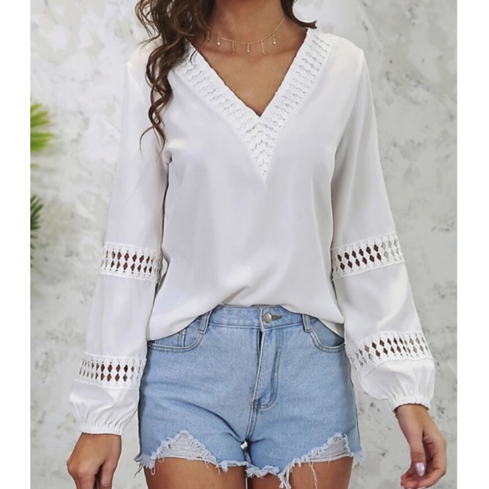 White  contrast lace V neck lace insert top